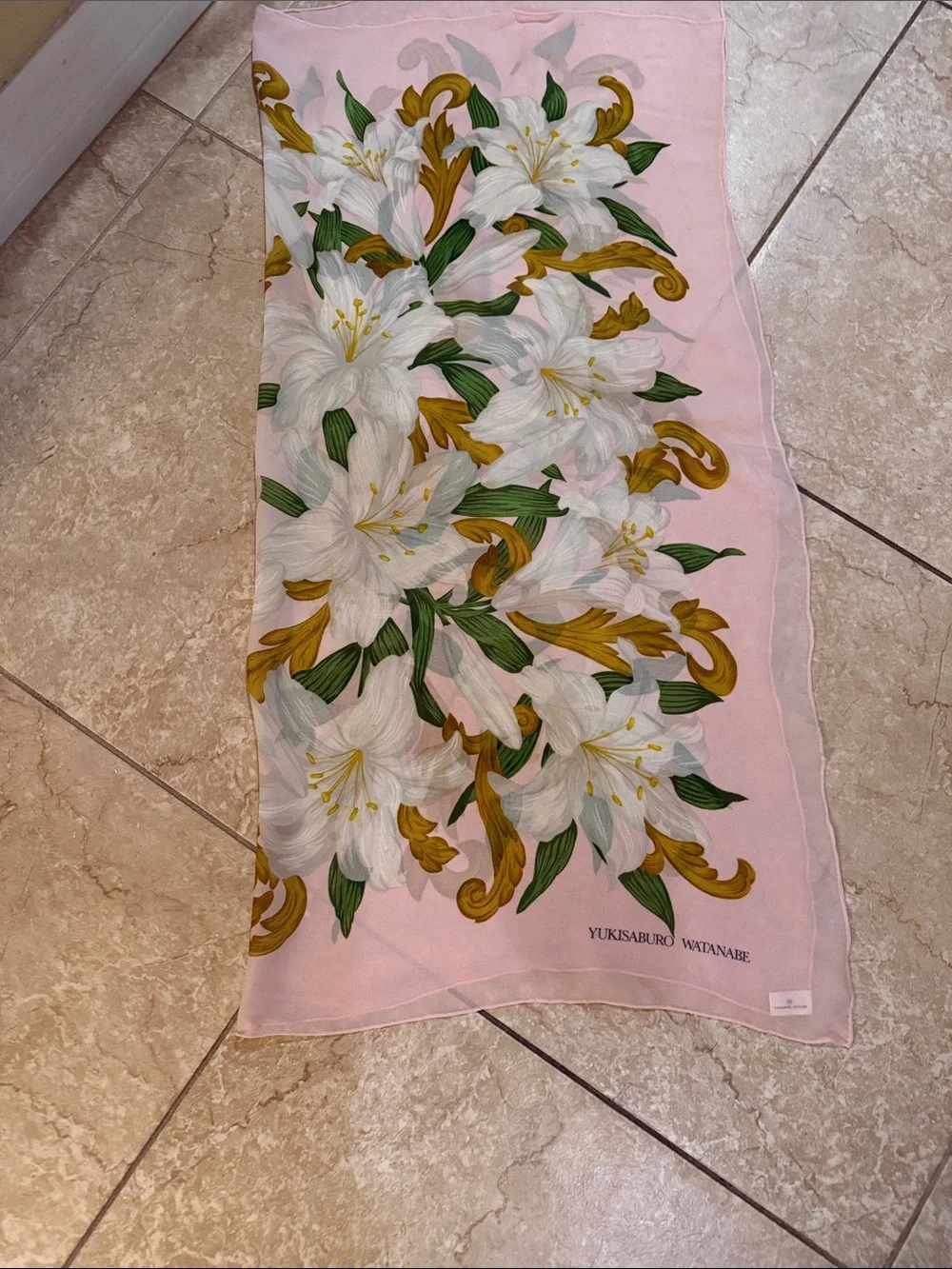 Yukisaburo Watanabe elegant scarf